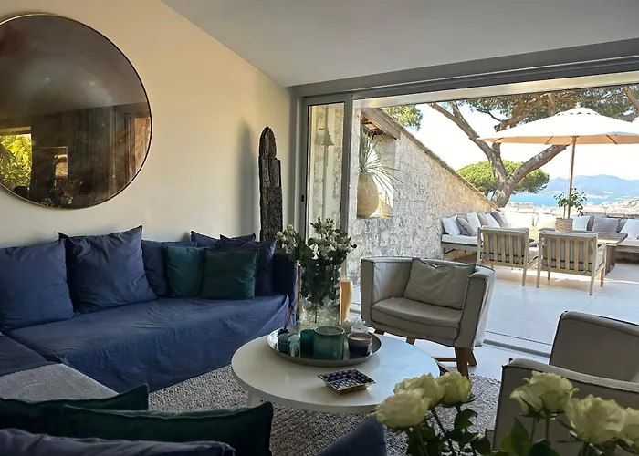 Villa - For Rent - 2179 *