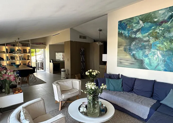 - For Rent - 2179